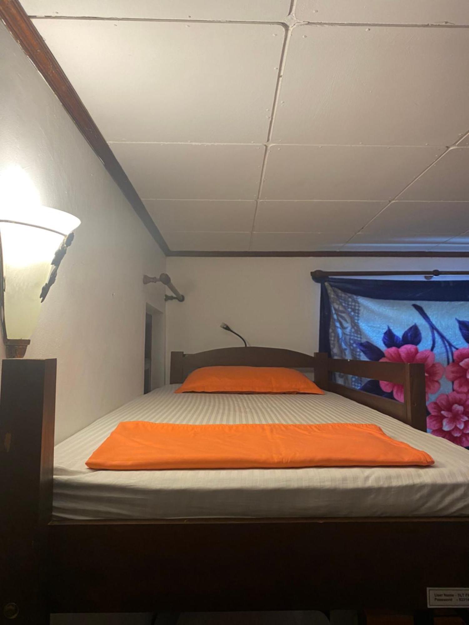 Sky Hostel Negombo Extérieur photo