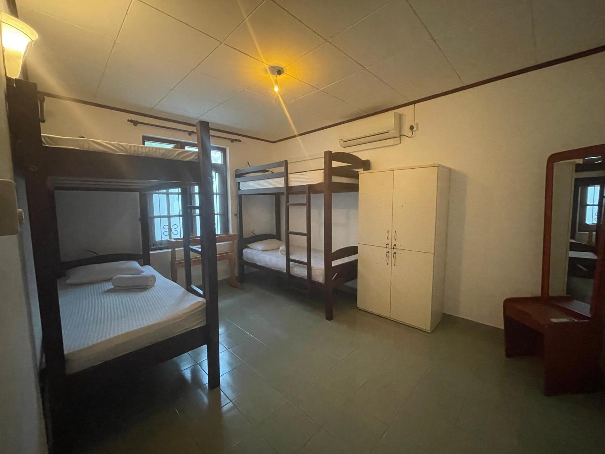Sky Hostel Negombo Extérieur photo